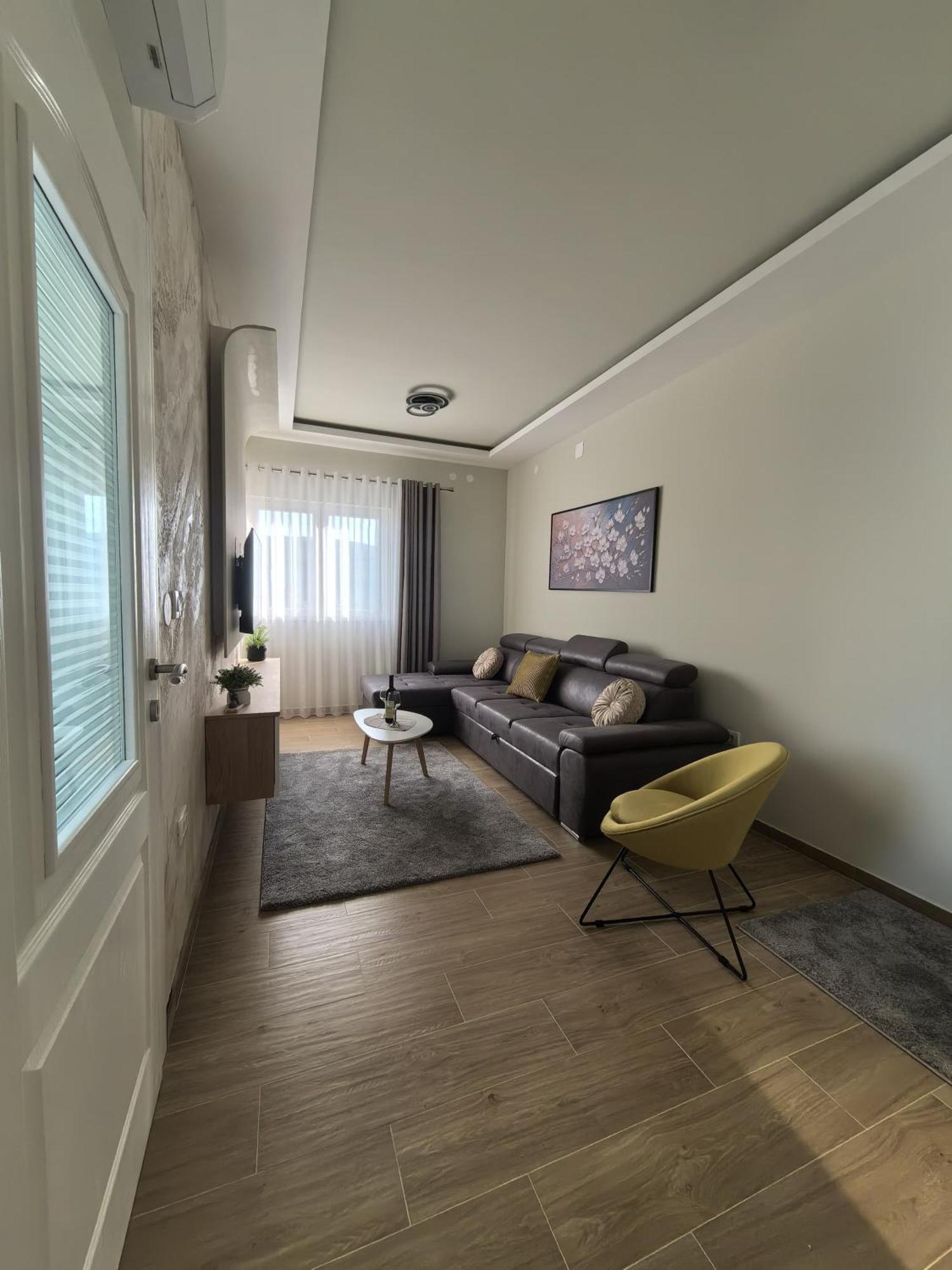 Sunny Hill - Parking - Fenced Garden - Luxury Loft Leilighet Kotor Eksteriør bilde