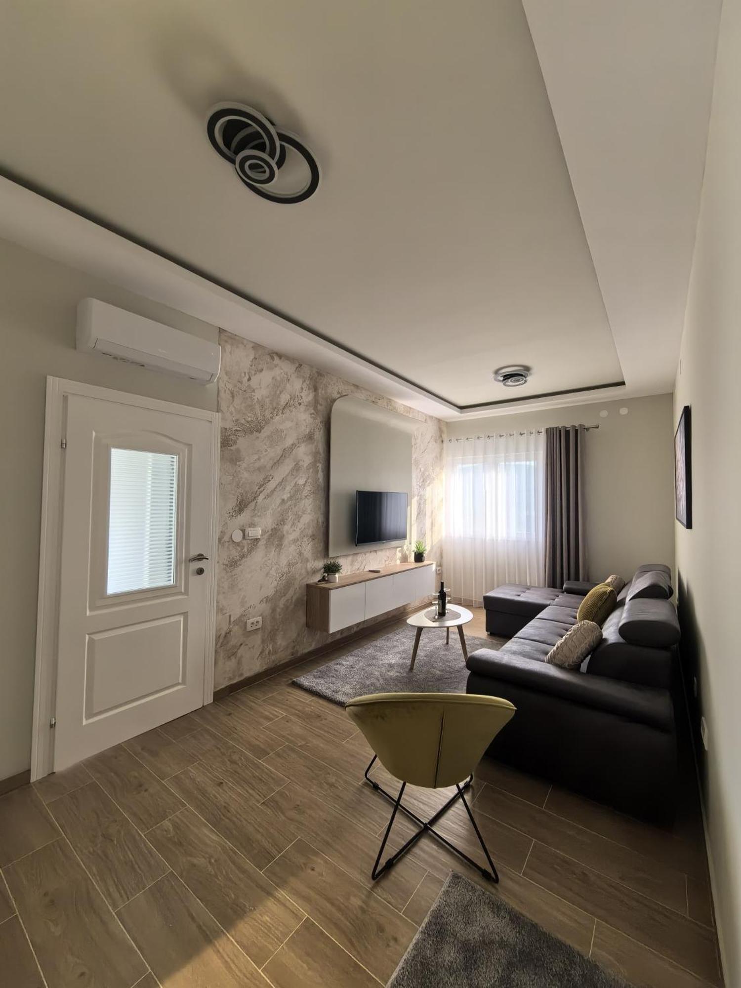 Sunny Hill - Parking - Fenced Garden - Luxury Loft Leilighet Kotor Eksteriør bilde