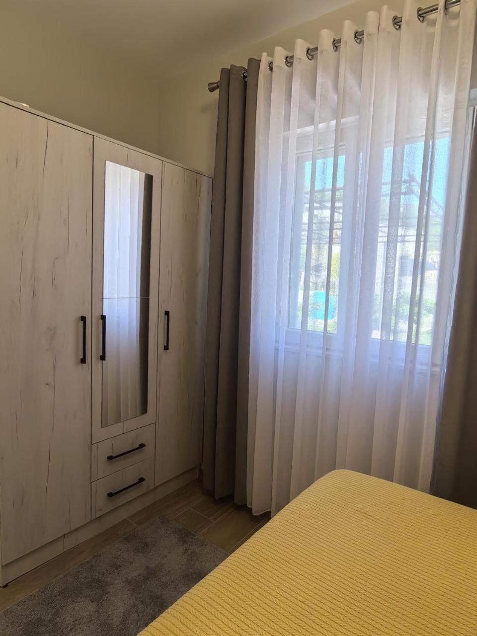 Sunny Hill - Parking - Fenced Garden - Luxury Loft Leilighet Kotor Eksteriør bilde